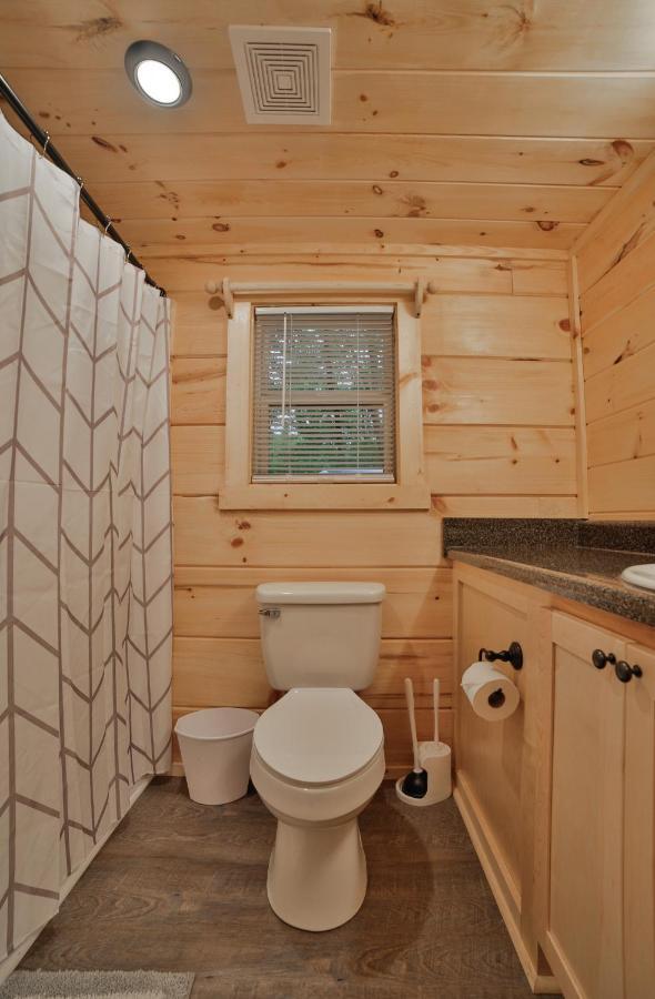Ernie Cabin Wauhatchie Woodlands Tiny Cabin Чаттануга Экстерьер фото