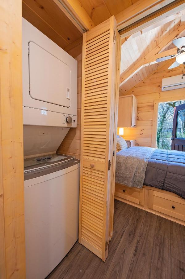 Ernie Cabin Wauhatchie Woodlands Tiny Cabin Чаттануга Экстерьер фото